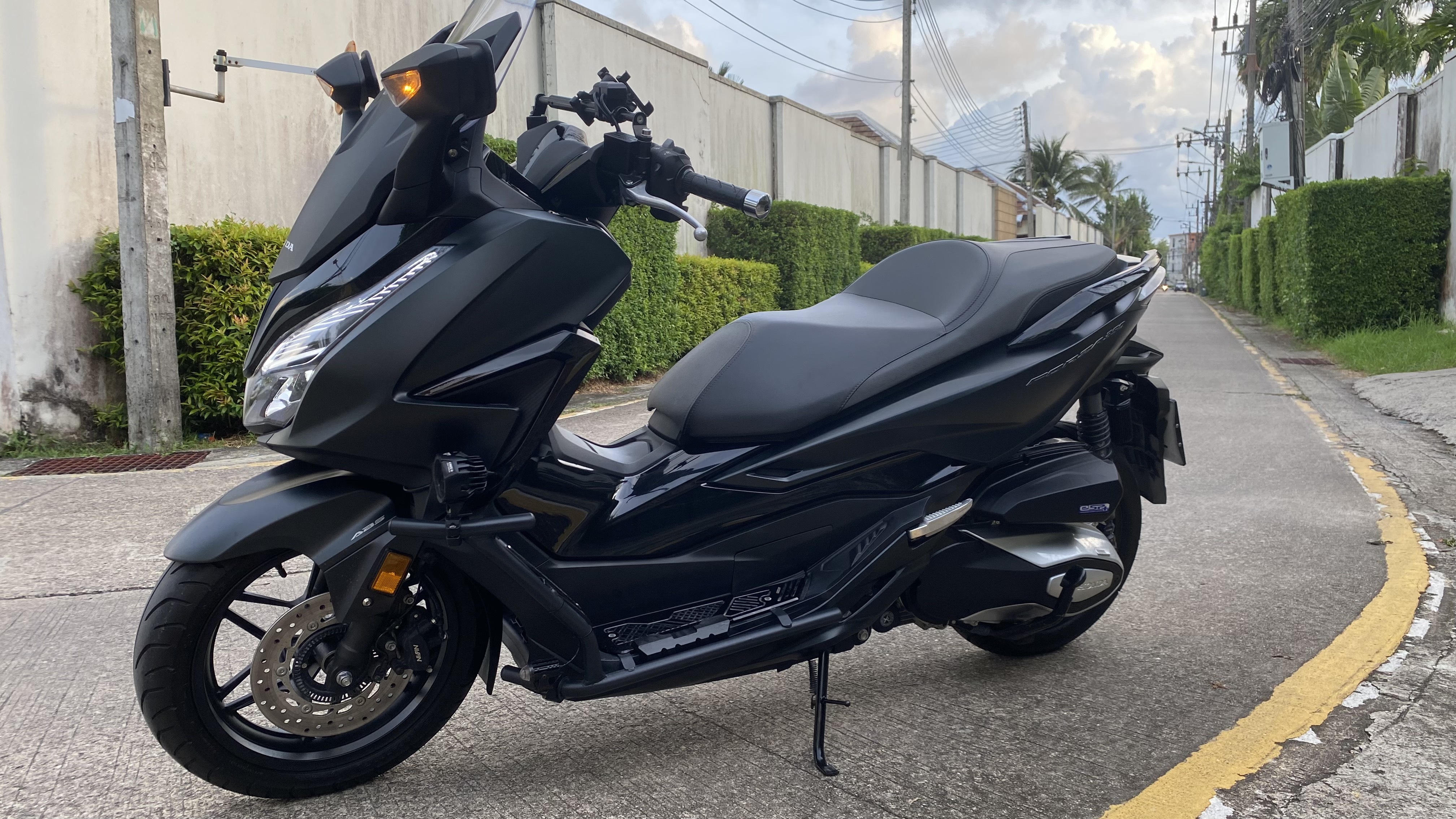 Honda Forza 350