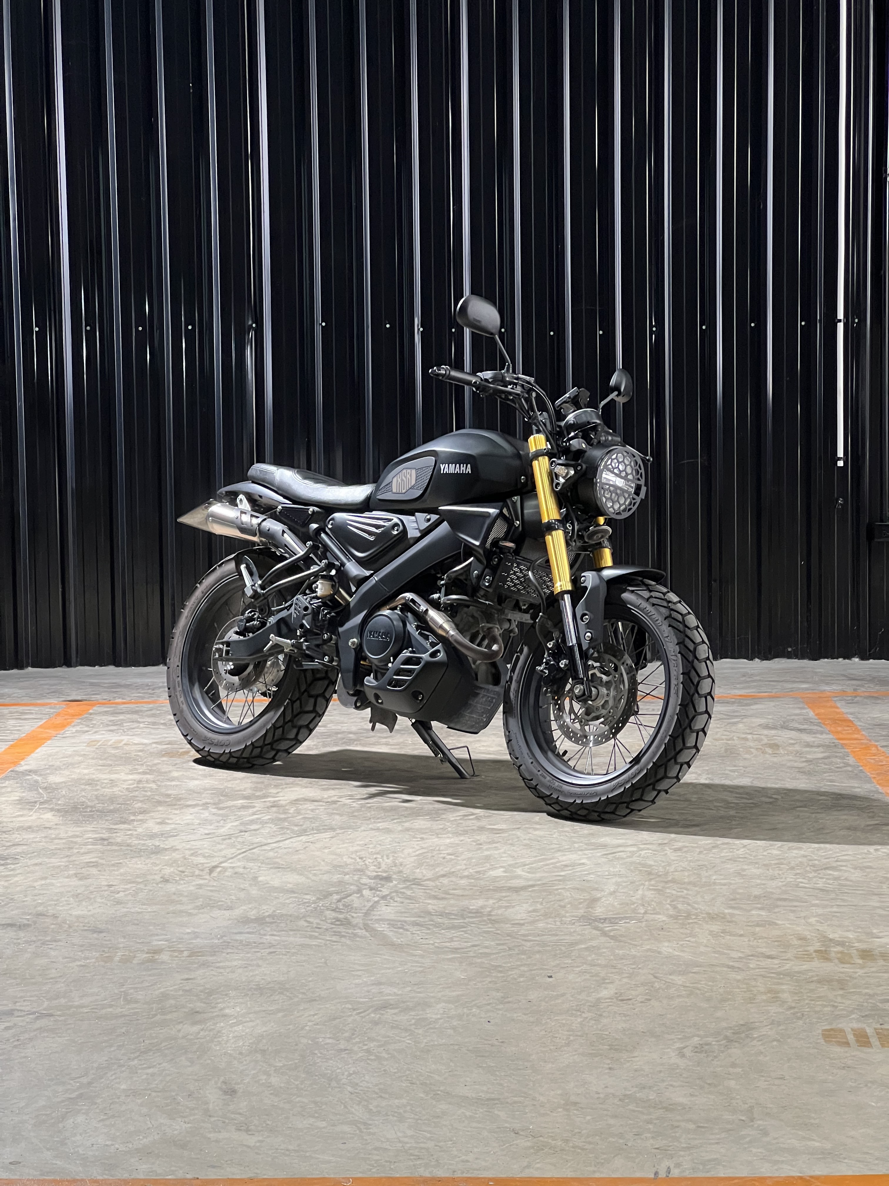 Yamaha XSR DM Work Custom